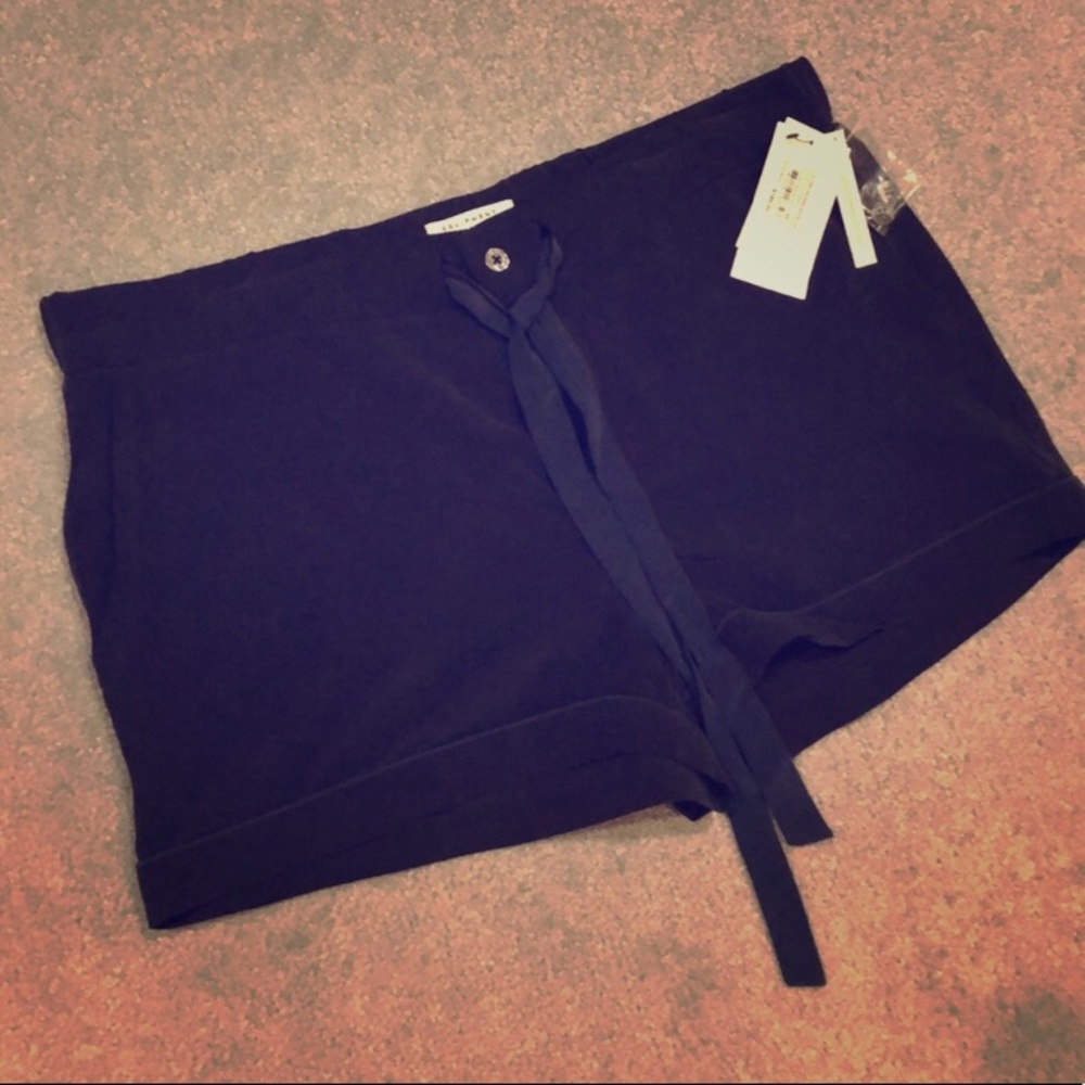 EQUIPMENT NWT shorts Blk/Nvy Super Cute!!!